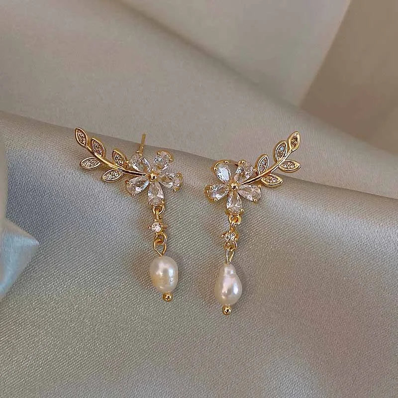 Pearl Crystal Flower Earrings